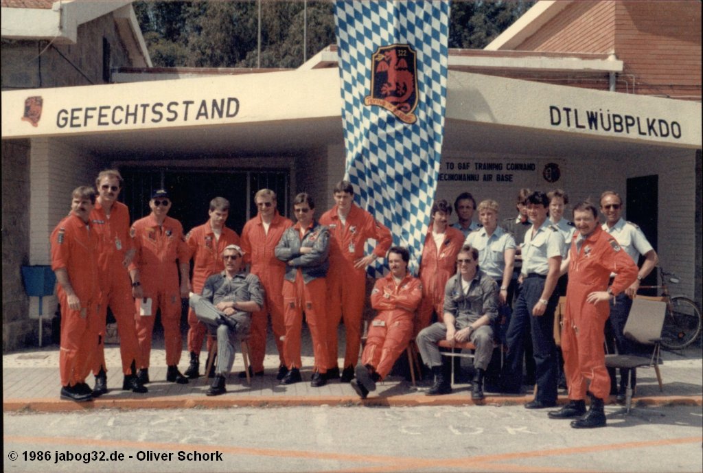 322 Flyingmonsters Kommando Deci 1986